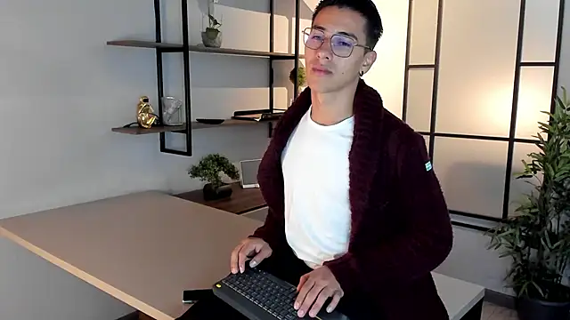 Snapshot of Andy_Joy_ chatting on 09.09.25 Andy Joy  online show from 09.09.25