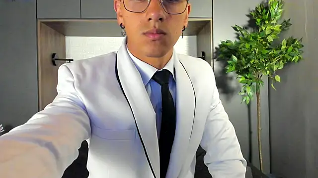 Snapshot of Andy_Joy_ chatting on 10.02.25 Andy Joy  online show from 10.02.25