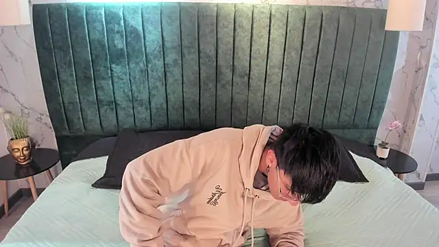 Snapshot of Andy_Joy_ chatting on 10.09.25 Andy Joy  online show from 10.09.25