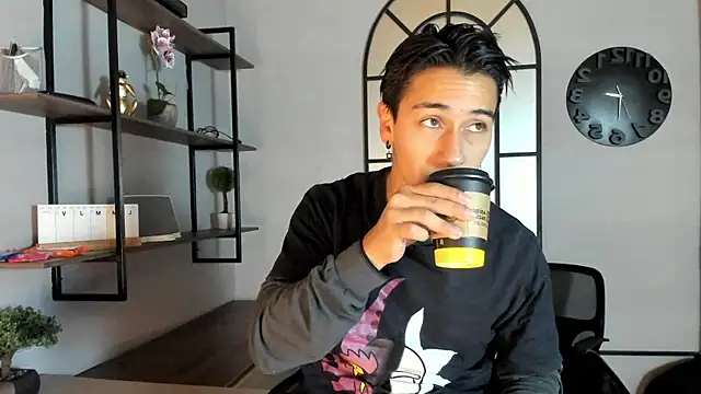 Snapshot of Andy_Joy_ chatting on 10.23.25 Andy Joy  online show from 10.23.25