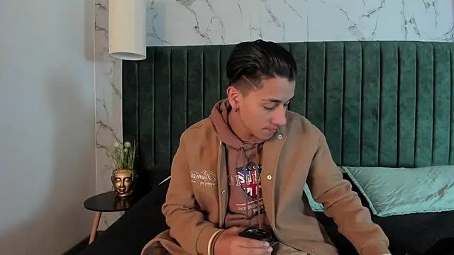 Andy Joy  online show from 01.06.26