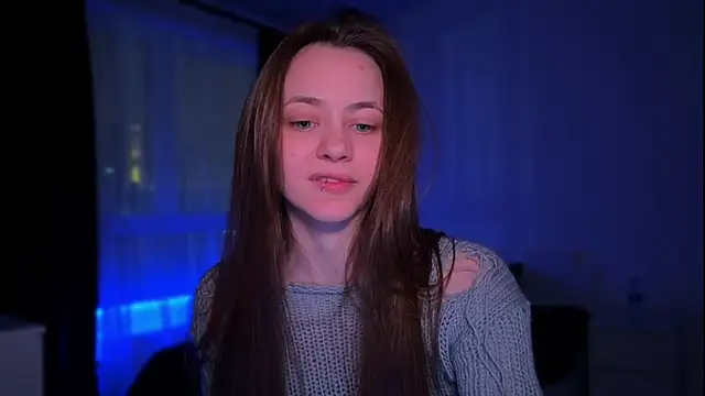 Snapshot of Riasha chatting on 11.20.25 Riasha online show from 11.20.25