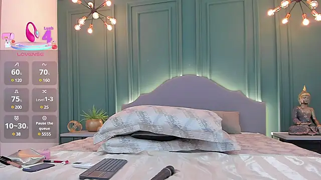 Snapshot of rubyhill_2711 chatting on 03.01.25 rubyhill 2711 online show from 03.01.25