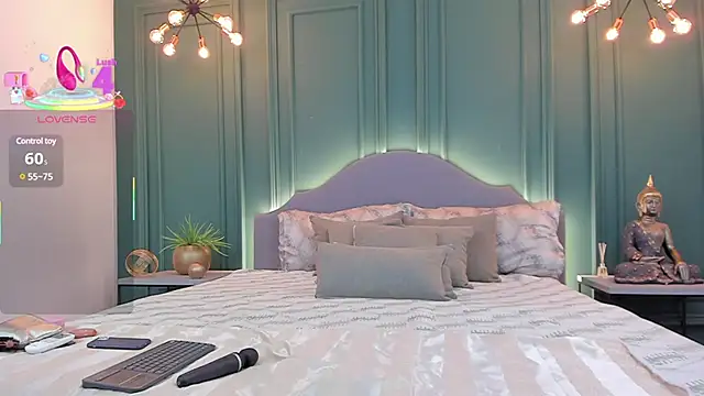 Snapshot of rubyhill_2711 chatting on 03.13.25 rubyhill 2711 online show from 03.13.25