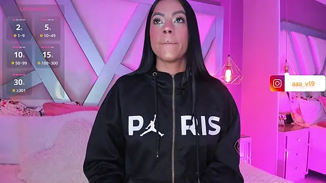 Amber villalobos  online show from 09.18.25