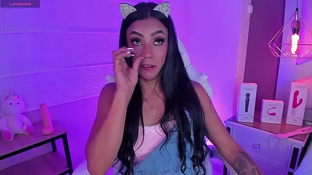 Amber villalobos  online show from 03.05.26