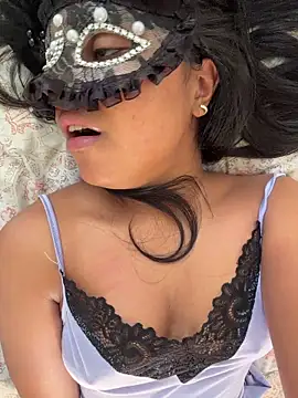 Bella Luna18 online show from 03.27.26