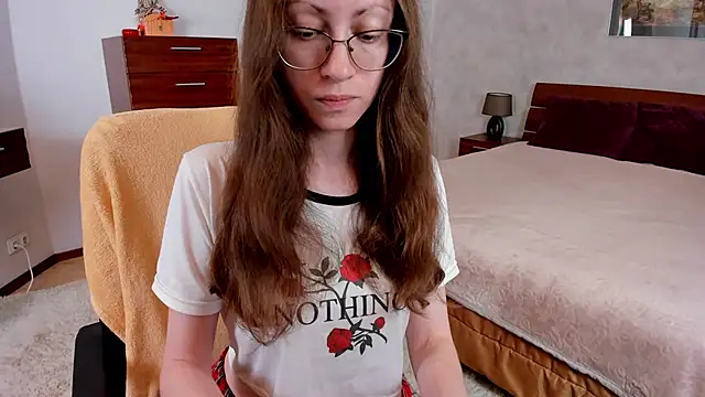 Snapshot of Pantyhose_Mila chatting on 05.11.26 Pantyhose Mila online show from 05.11.26
