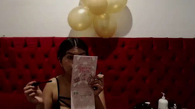 Snapshot of CarolineBrunx chatting on 02.01.25 CarolineBrunx online show from 02.01.25