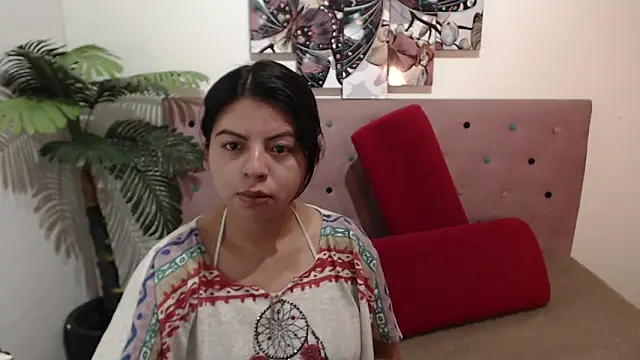 Snapshot of CarolineBrunx chatting on 03.07.25 CarolineBrunx online show from 03.07.25