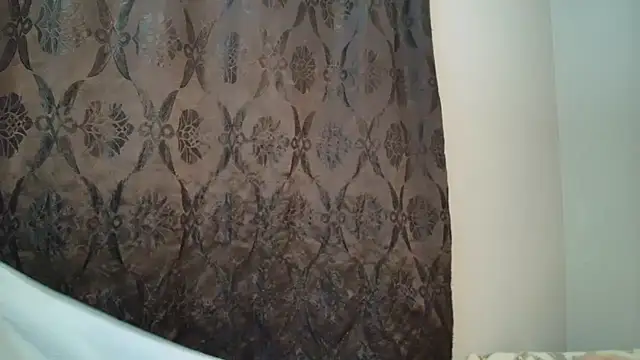 Snapshot of CarolineBrunx chatting on 08.04.26 CarolineBrunx online show from 08.04.26