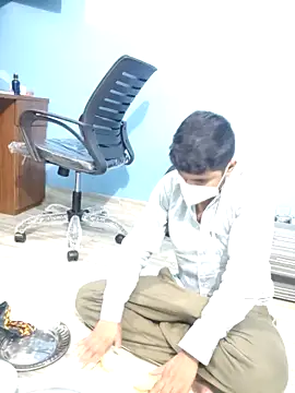 Ishan003 online show from 11.05.25