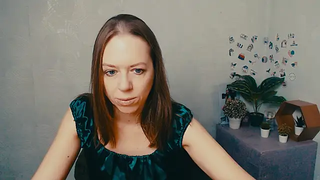 GloriaSi  online show from 11.14.25