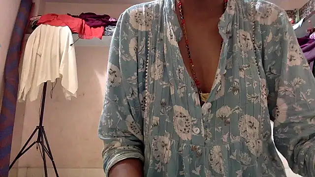 Shalu79 online show from 07.04.26