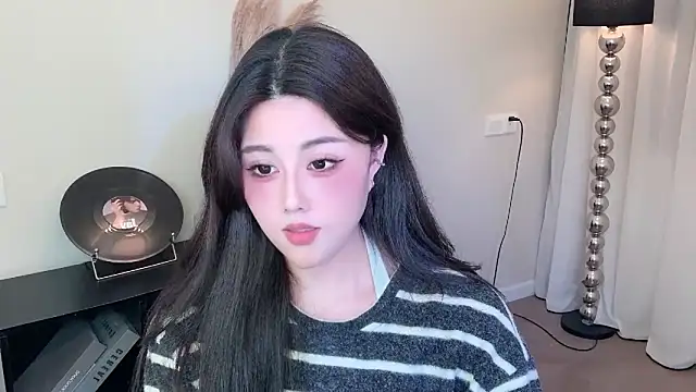 Snapshot of Strawberrybabyy1 chatting on 03.01.25 Strawberrybabyy1 online show from 03.01.25