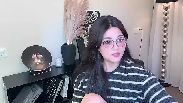 Snapshot of Strawberrybabyy1 chatting on 03.01.25 Strawberrybabyy1 online show from 03.01.25