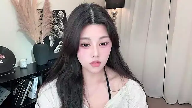 Snapshot of Strawberrybabyy1 chatting on 03.04.25 Strawberrybabyy1 online show from 03.04.25
