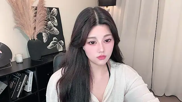 Snapshot of Strawberrybabyy1 chatting on 03.04.25 Strawberrybabyy1 online show from 03.04.25