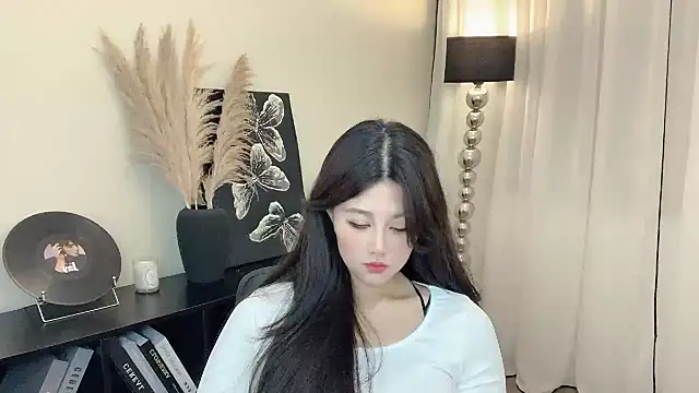 Snapshot of Strawberrybabyy1 chatting on 03.12.25 Strawberrybabyy1 online show from 03.12.25