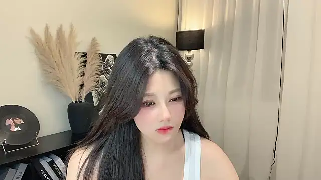 Snapshot of Strawberrybabyy1 chatting on 03.21.25 Strawberrybabyy1 online show from 03.21.25
