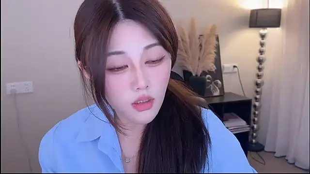 Strawberrybabyy1 online show from 11.22.25