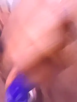 Snapshot of Gripperke00 chatting on 02.21.25 Gripperke00 online show from 02.21.25