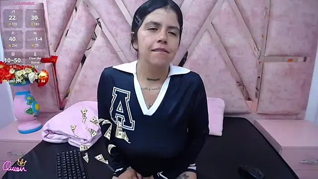 Snapshot of CataleyaLars20 chatting on 04.10.26 CataleyaLars20 online show from 04.10.26