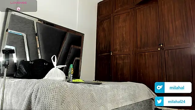 MilaHal  online show from 01.09.26