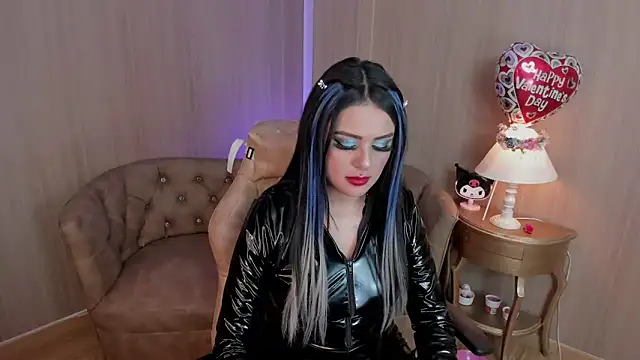 SoffiQueen online show from 02.21.25