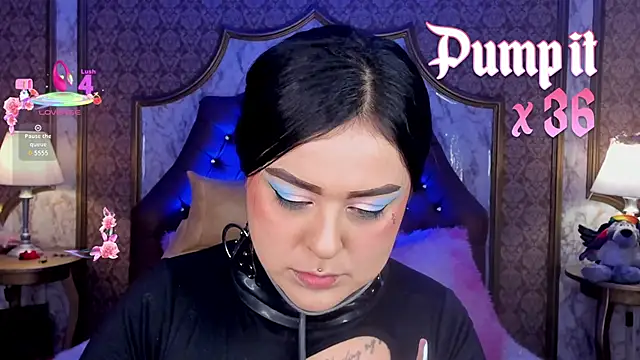 SoffiQueen online show from 02.24.26