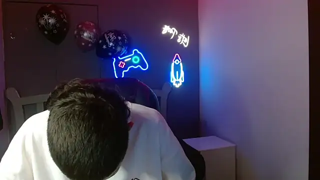 Snapshot of JackSwan18 chatting on 01.06.25 JackSwan18 online show from 01.06.25