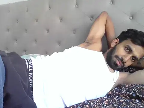 skinny  boy   online show from 11.14.25