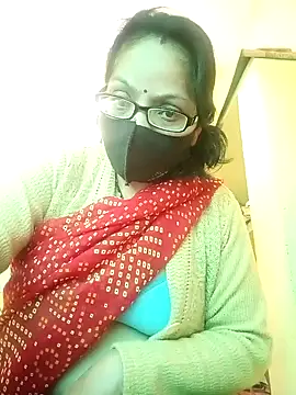 Snapshot of heenage chatting on 12.21.24 heenage online show from 12.21.24