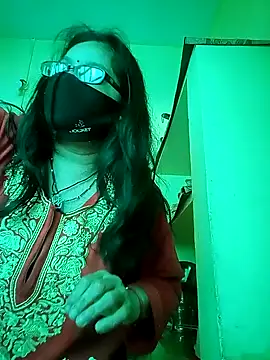 Snapshot of heenage chatting on 01.09.25 heenage online show from 01.09.25