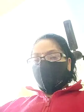 Snapshot of heenage chatting on 01.18.25 heenage online show from 01.18.25