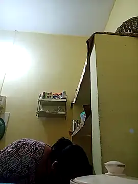 Snapshot of heenage chatting on 02.12.25 heenage online show from 02.12.25