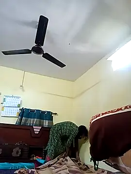 Snapshot of heenage chatting on 03.06.25 heenage online show from 03.06.25