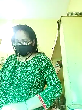 Snapshot of heenage chatting on 03.12.25 heenage online show from 03.12.25