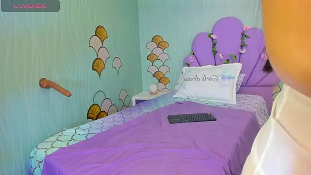 Skinny Linda online show from 01.24.25