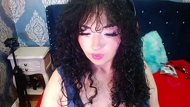 Snapshot of Sofiacowperx chatting on 07.06.26 Sofiacowperx online show from 07.06.26