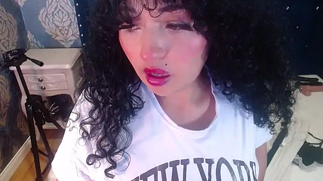 Snapshot of Sofiacowperx chatting on 07.23.26 Sofiacowperx online show from 07.23.26