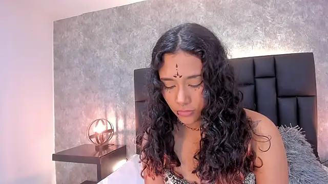 Snapshot of laura_smith33 chatting on 01.22.25 laura smith33 online show from 01.22.25