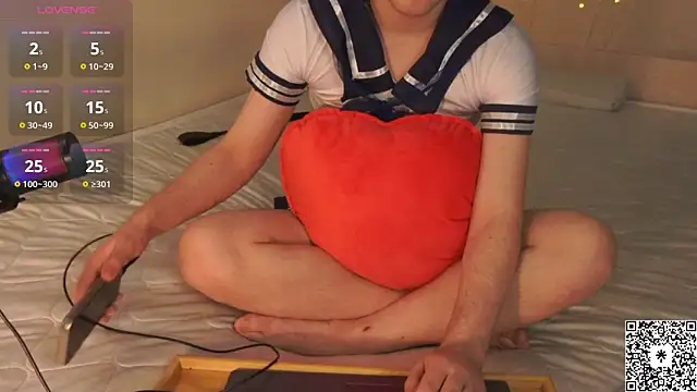 curlyboyy  online show from 03.12.25