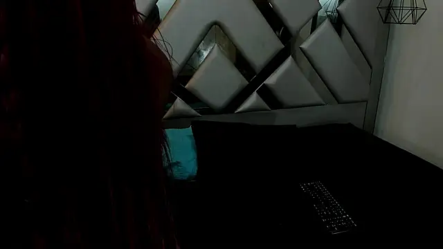 Snapshot of Nahomi-Hill chatting on 09.08.25 Nahomi-Hill online show from 09.08.25