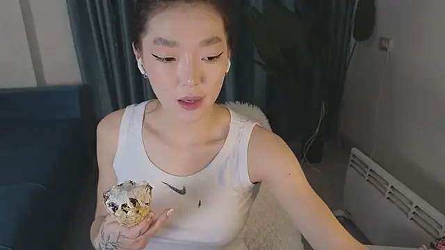 AudreyMell online show from 03.05.25