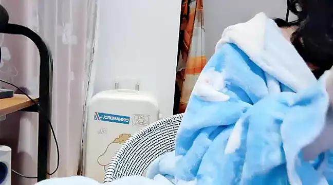 Snapshot of arena1357 chatting on 02.15.25 arena1357 online show from 02.15.25