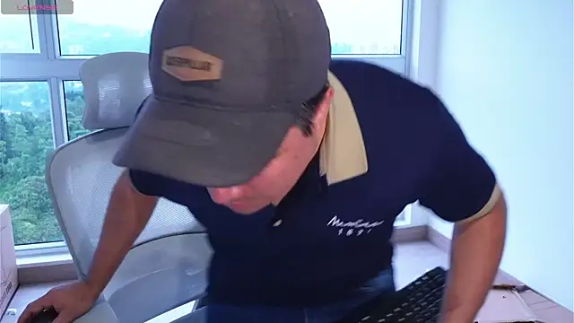 Snapshot of Jhonatan_Morales_S chatting on 02.08.25 Jhonatan Morales S online show from 02.08.25