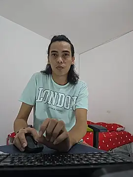 NickSull   online show from 12.04.25