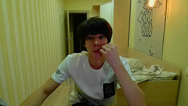 Snapshot of gayGamogey chatting on 12.18.25 gayGamogey online show from 12.18.25