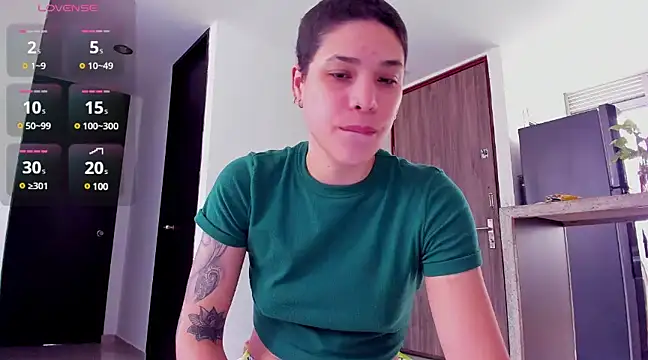 Snapshot of Charlee_pink chatting on 02.16.25 Charlee pink online show from 02.16.25